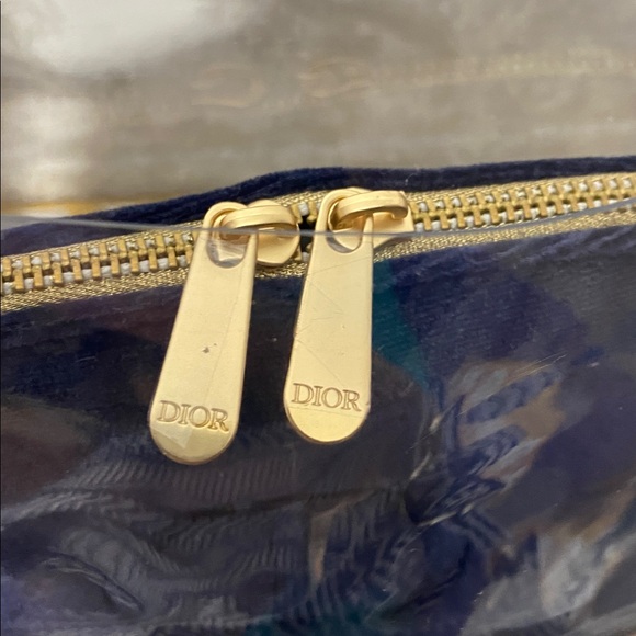 A Dior Navy Blue Beauty Pouch - Picture 7 of 10